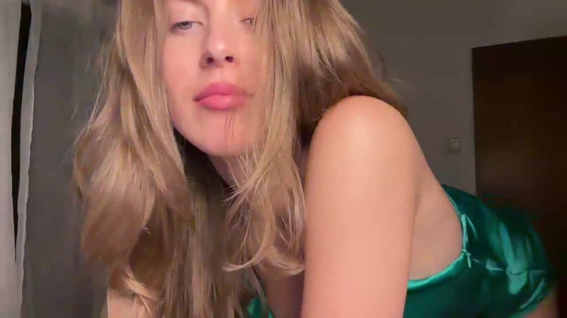 Gallery image thumbnail from Miya_look's myfreecams stream on, 08/23/2026, 11:45 image 10 of 20