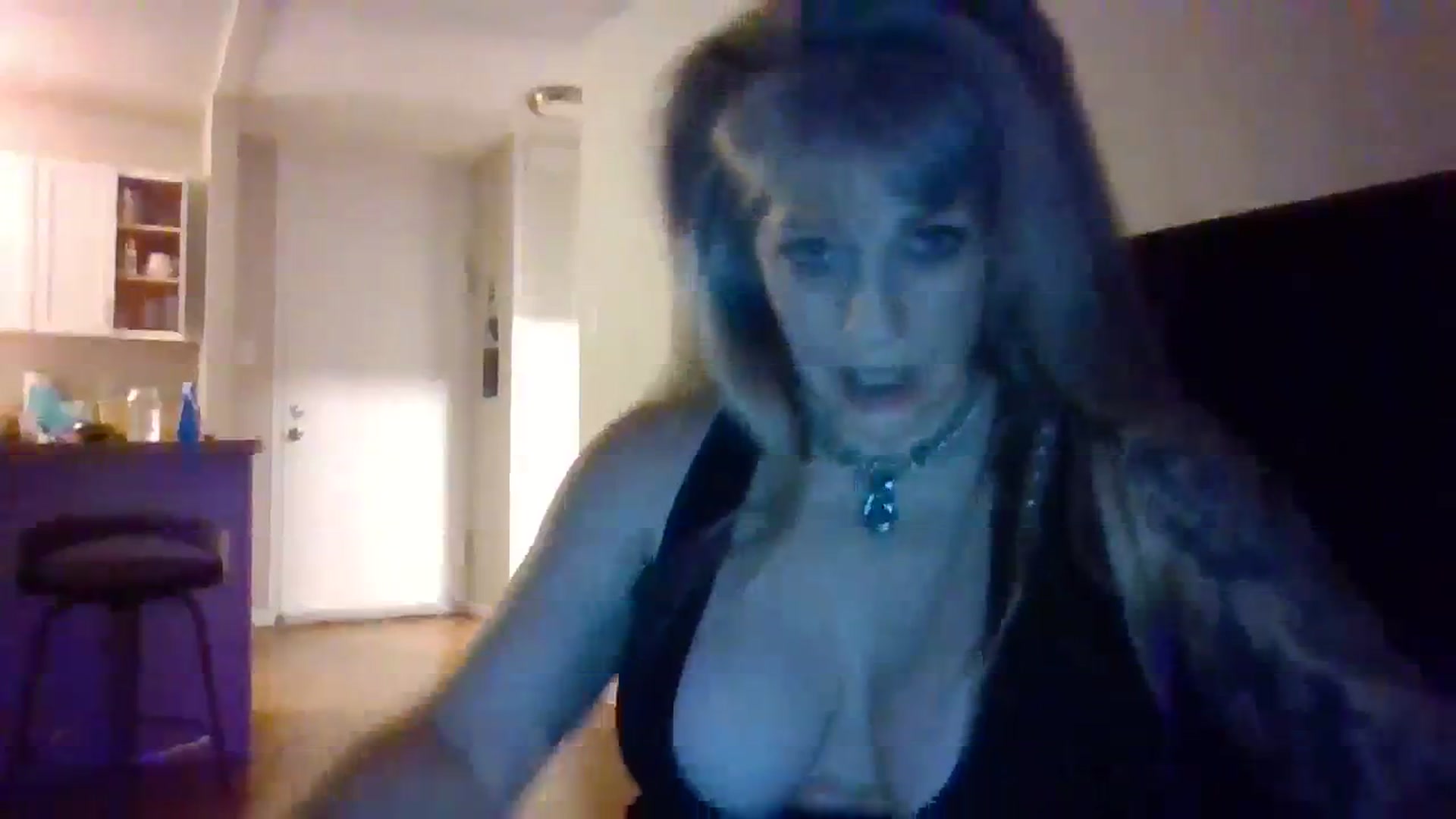 Gallery image thumbnail from MizCreant's myfreecams stream on, 03/04/2024, 24:00 image 9 of 20