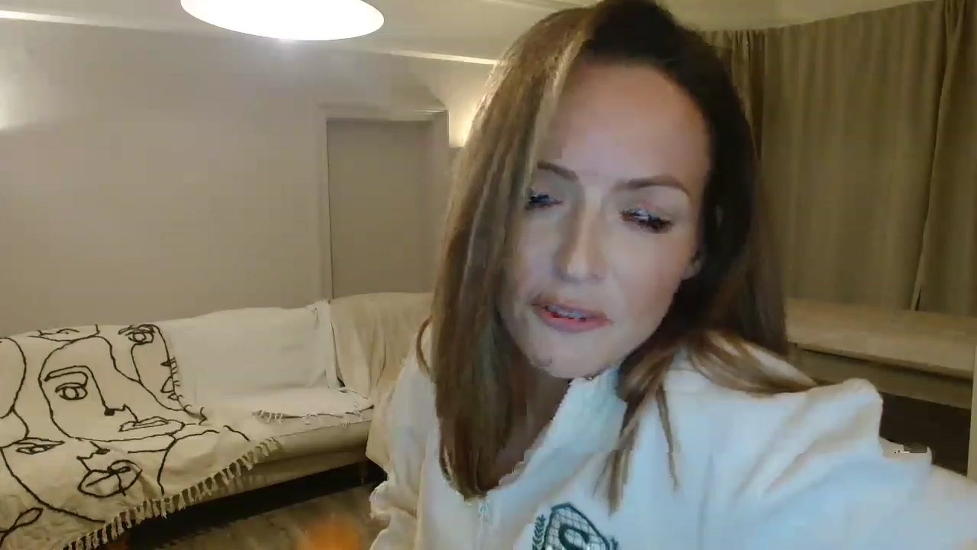Gallery image thumbnail from Miz_Honey's myfreecams stream on, 01/08/2023, 17:43 image 7 of 20