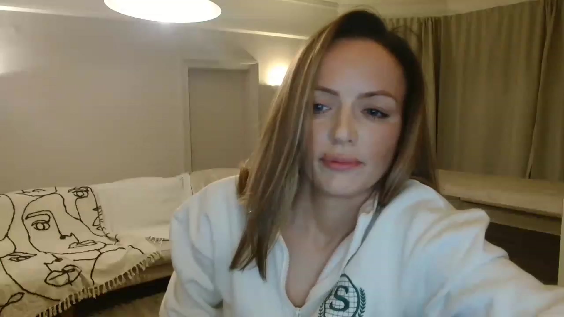 Gallery image thumbnail from Miz_Honey's myfreecams stream on, 01/08/2023, 17:43 image 4 of 20