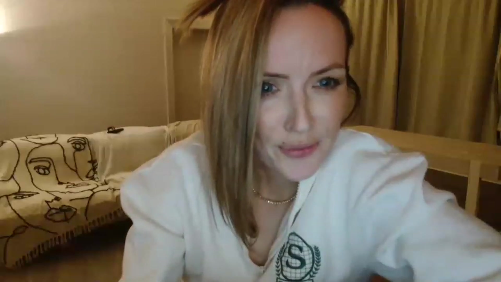 Gallery image thumbnail from Miz_Honey's myfreecams stream on, 01/08/2023, 22:15 image 15 of 20