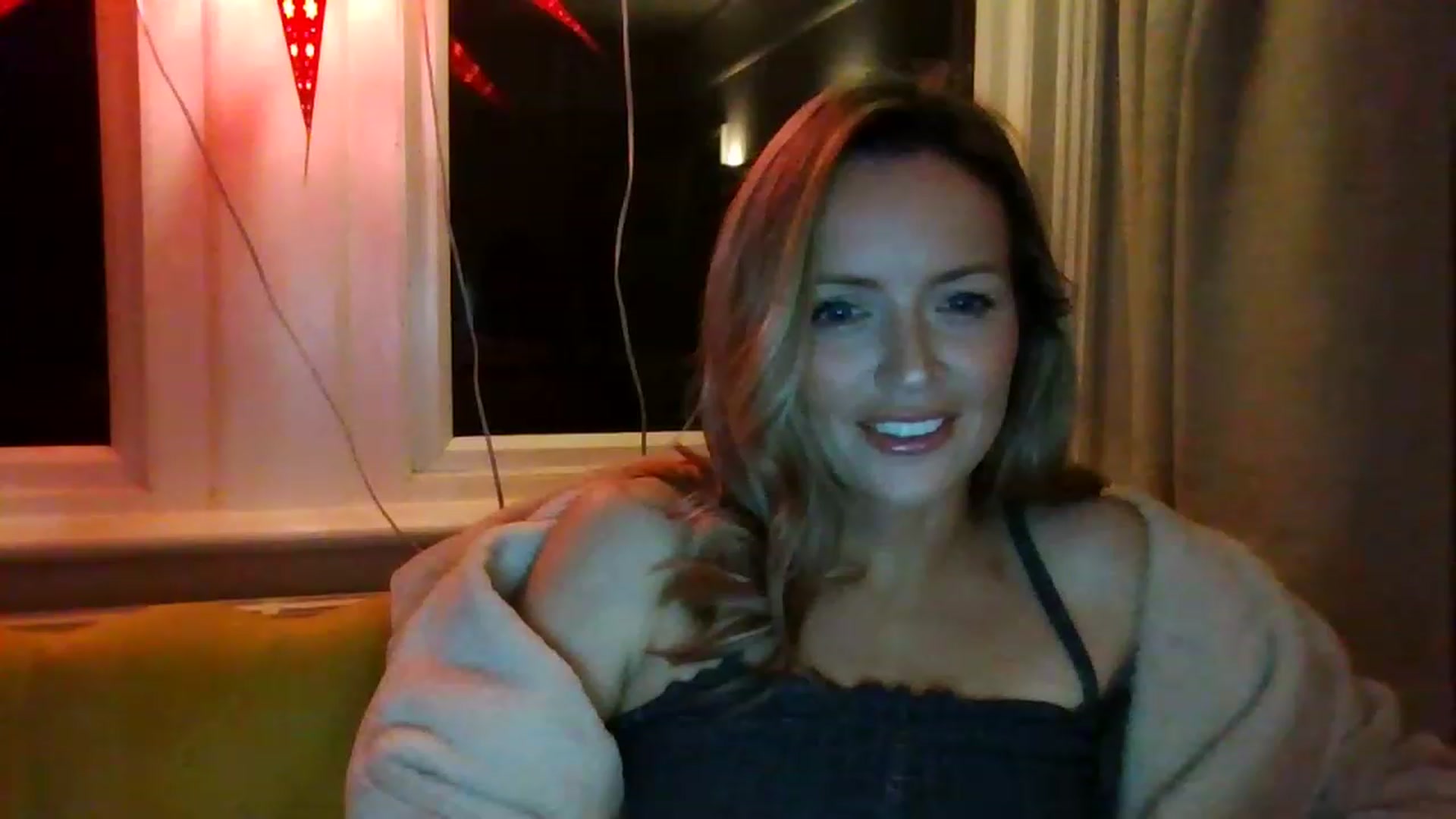 Gallery image thumbnail from Miz_Honey's myfreecams stream on, 02/04/2023, 23:59 image 5 of 20