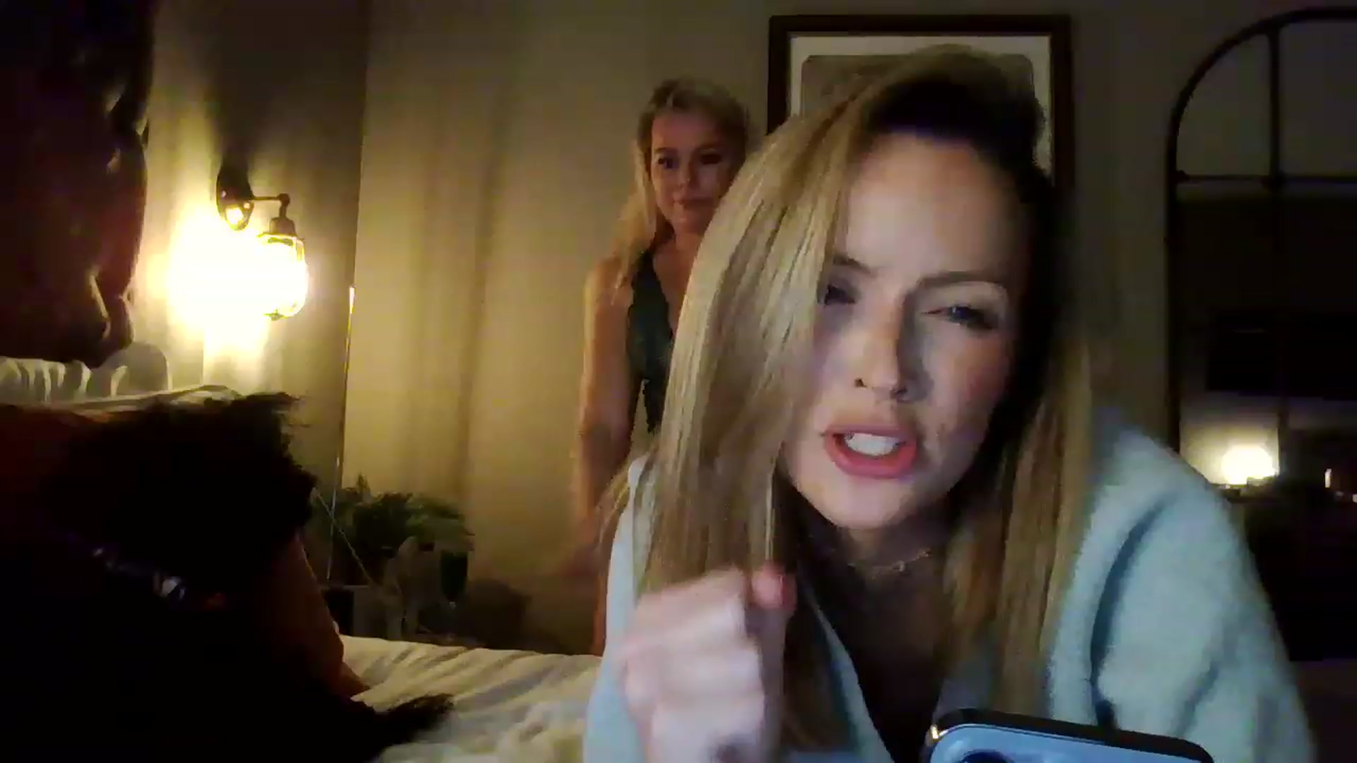 Gallery image thumbnail from Miz_Honey's myfreecams stream on, 02/14/2023, 24:15 image 12 of 20