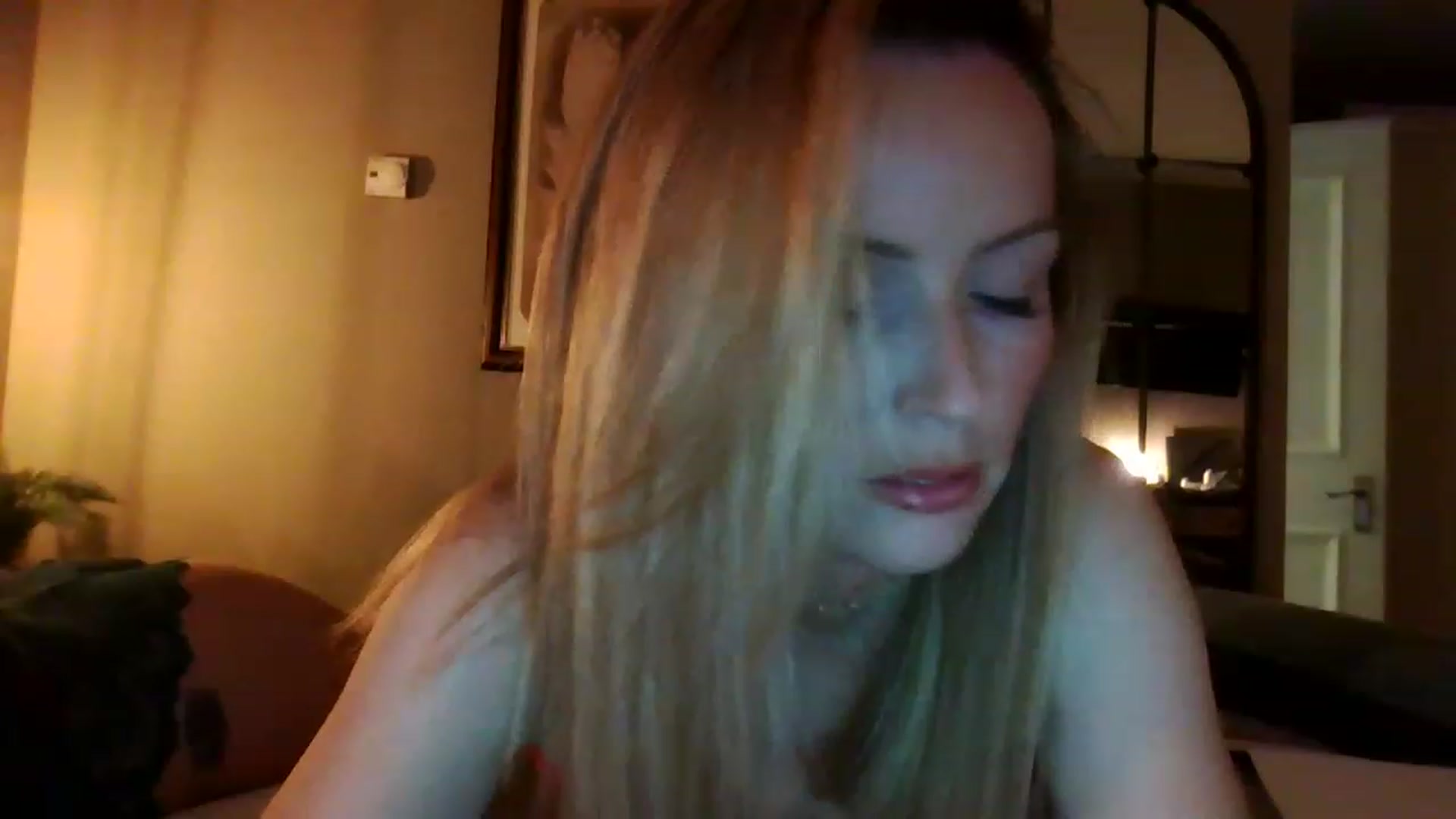 Gallery image thumbnail from Miz_Honey's myfreecams stream on, 02/14/2023, 24:15 image 2 of 20