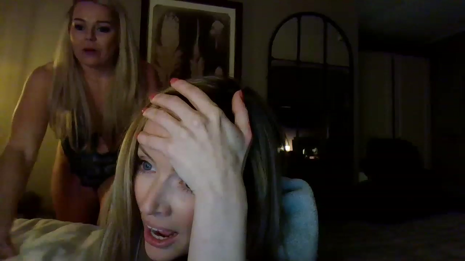 Gallery image thumbnail from Miz_Honey's myfreecams stream on, 02/14/2023, 03:09 image 2 of 20