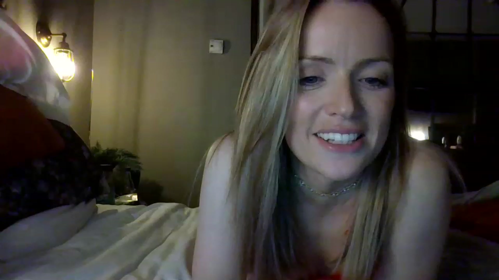 Gallery image thumbnail from Miz_Honey's myfreecams stream on, 02/14/2023, 03:09 image 12 of 20
