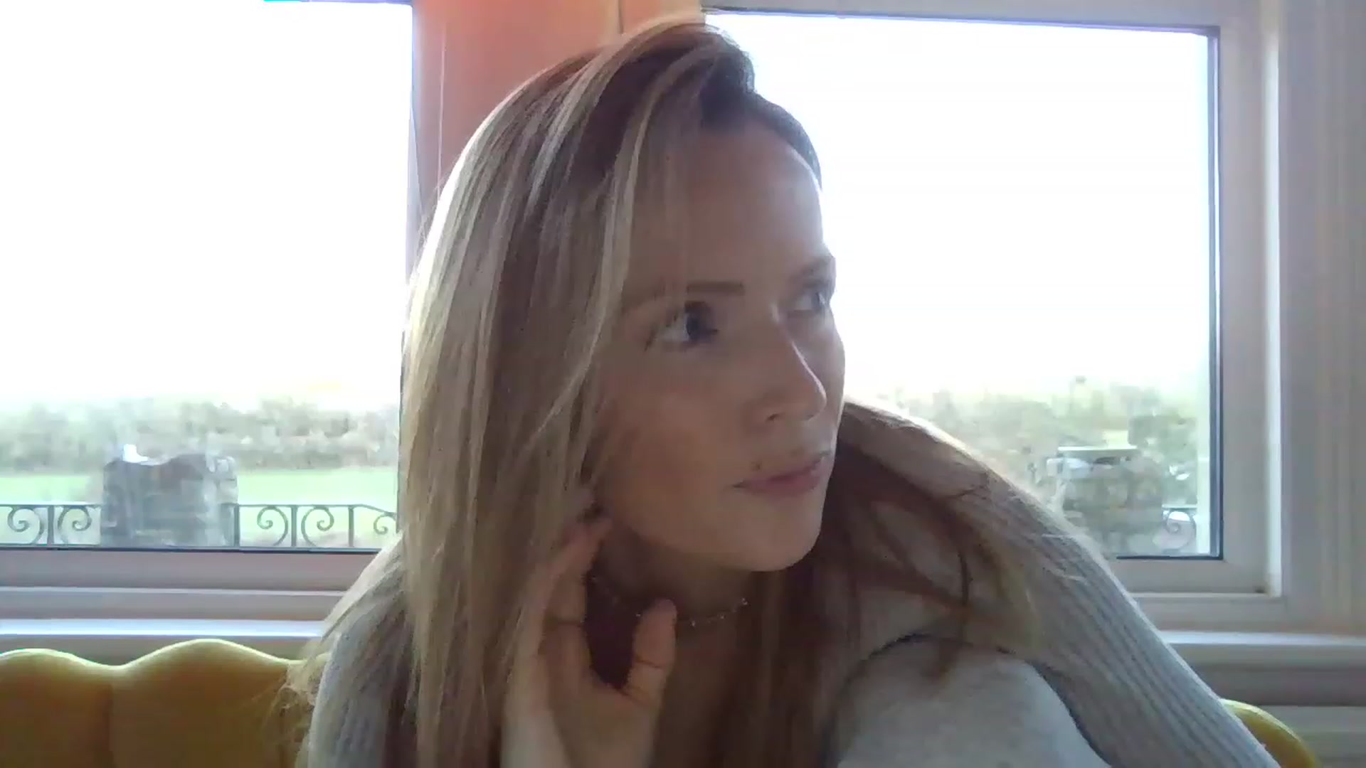 Gallery image thumbnail from Miz_Honey's myfreecams stream on, 02/19/2023, 17:25 image 17 of 20
