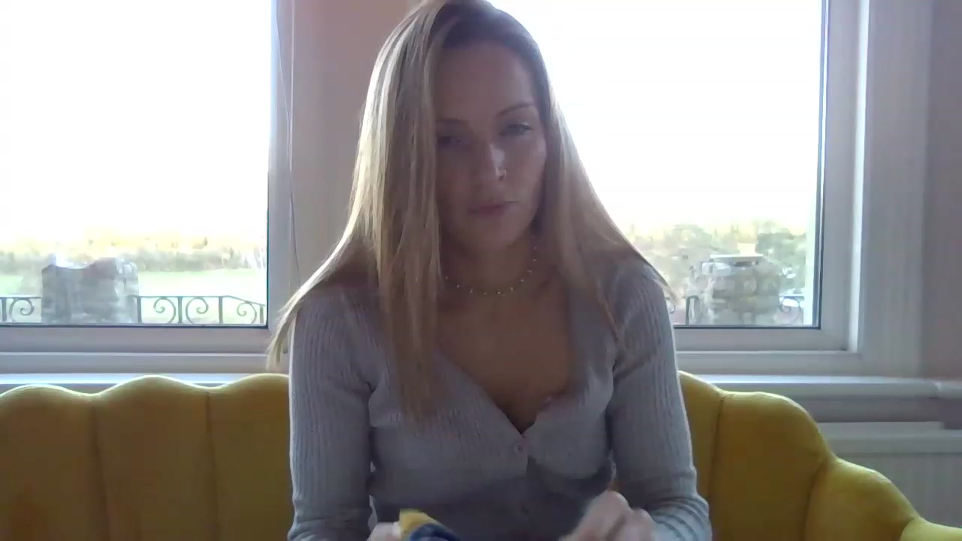 Gallery image thumbnail from Miz_Honey's myfreecams stream on, 02/19/2023, 17:25 image 7 of 20