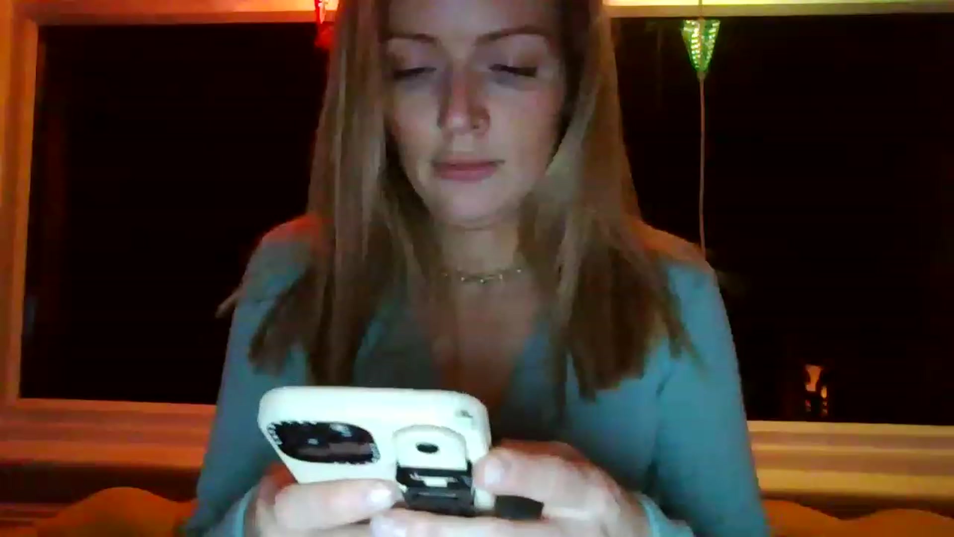 Gallery image thumbnail from Miz_Honey's myfreecams stream on, 02/19/2023, 23:38 image 7 of 20