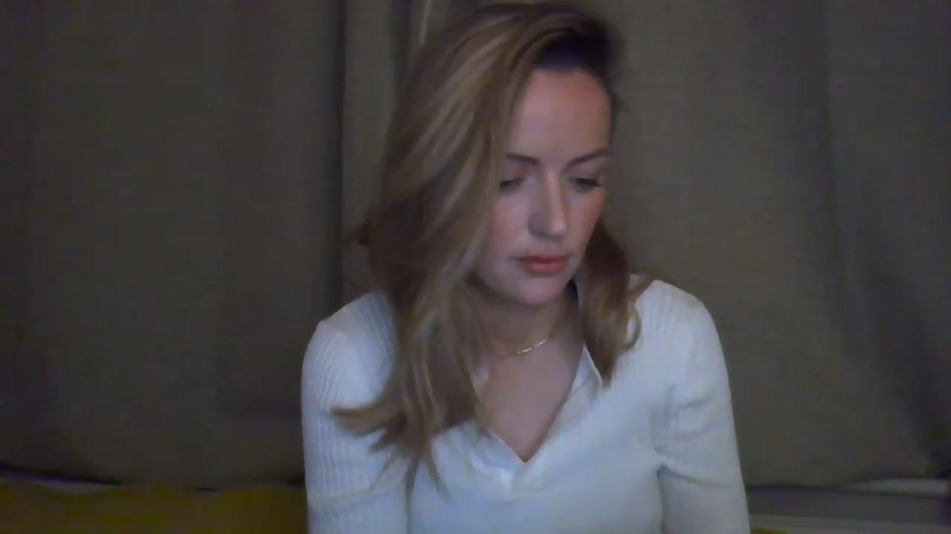 Gallery image thumbnail from Miz_Honey's myfreecams stream on, 03/01/2023, 23:12 image 8 of 20