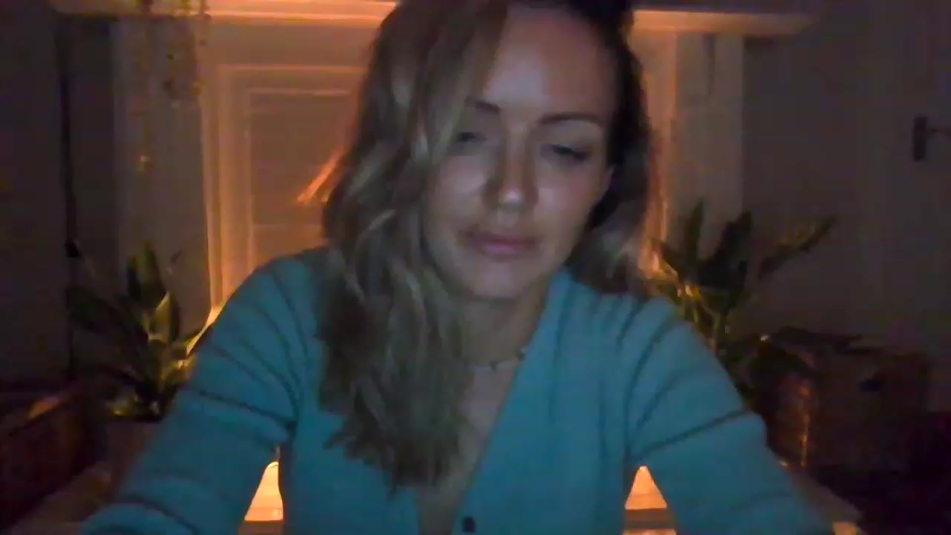 Gallery image thumbnail from Miz_Honey's myfreecams stream on, 03/06/2023, 22:01 image 9 of 20
