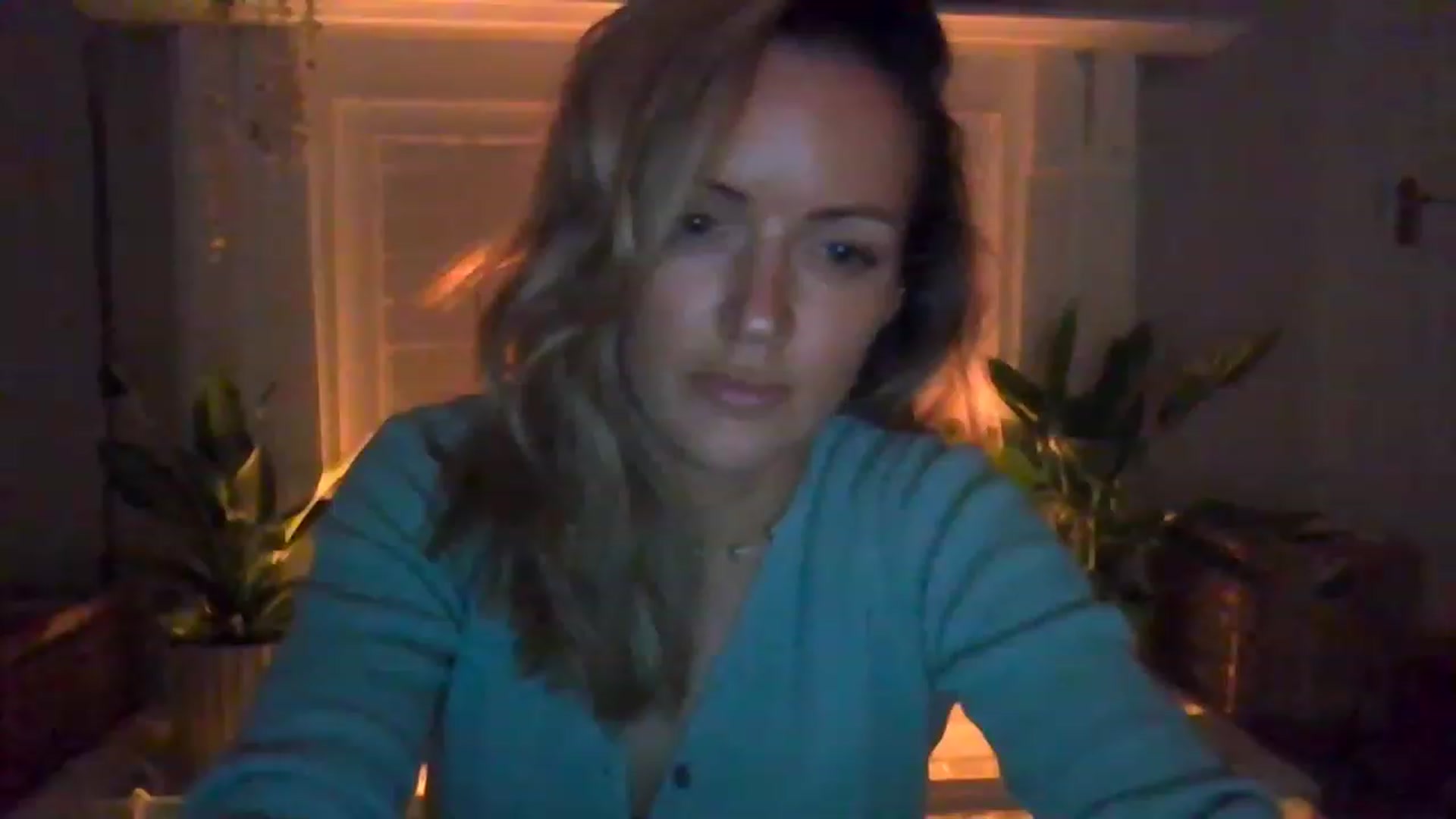Gallery image thumbnail from Miz_Honey's myfreecams stream on, 03/06/2023, 22:01 image 2 of 20