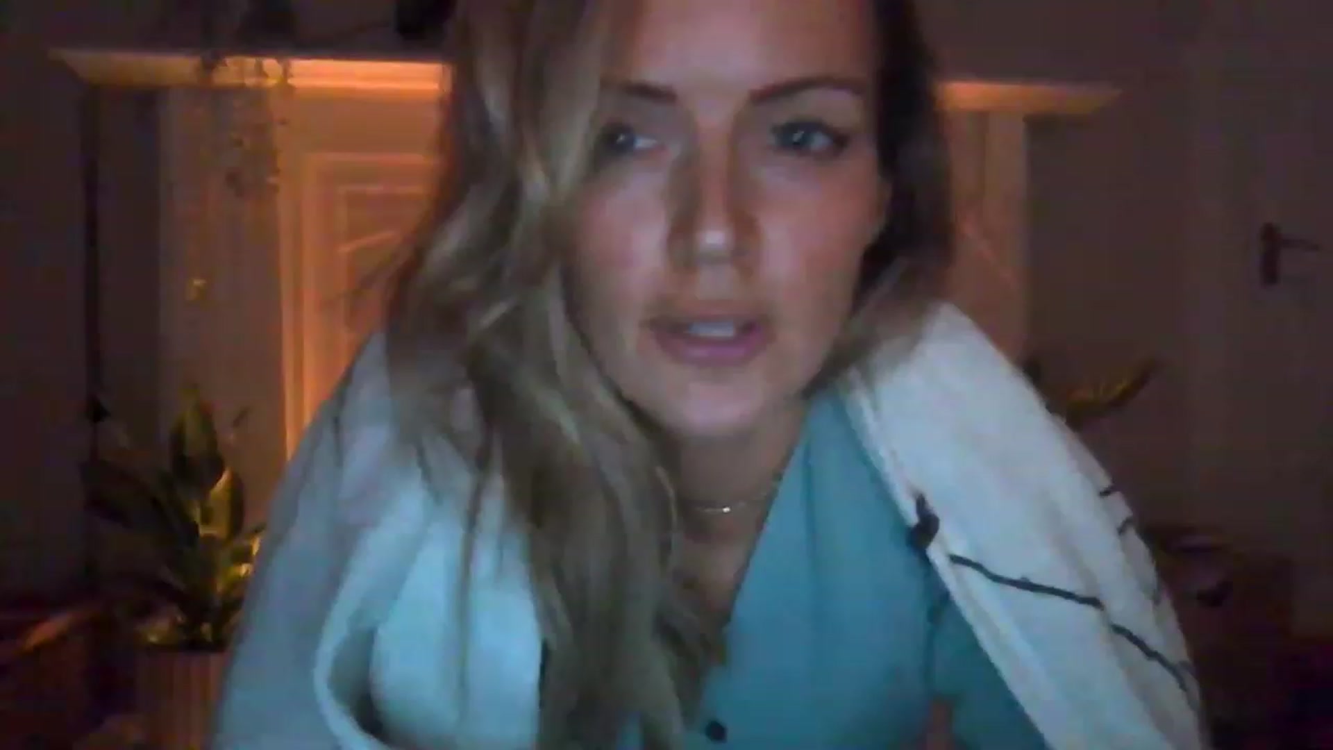 Gallery image thumbnail from Miz_Honey's myfreecams stream on, 03/06/2023, 22:01 image 14 of 20