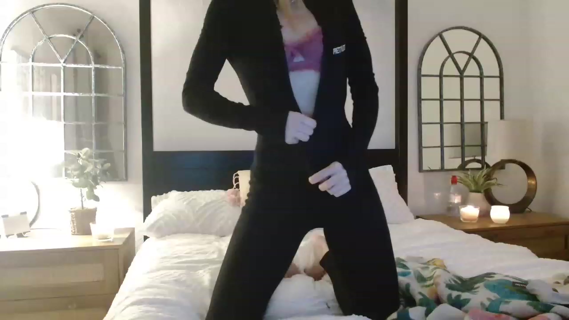 Gallery image thumbnail from Miz_Honey's myfreecams stream on, 03/31/2023, 21:12 image 9 of 20