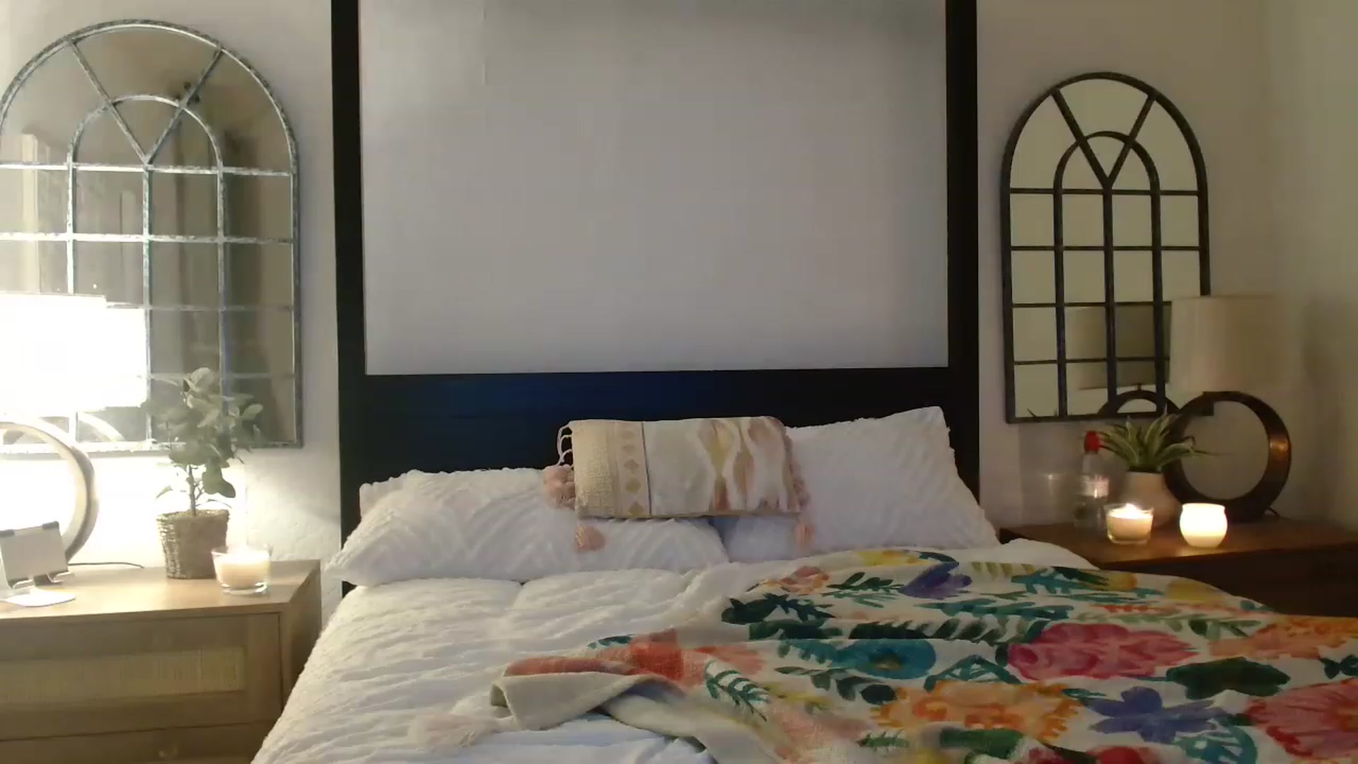 Gallery image thumbnail from Miz_Honey's myfreecams stream on, 03/31/2023, 21:12 image 14 of 20