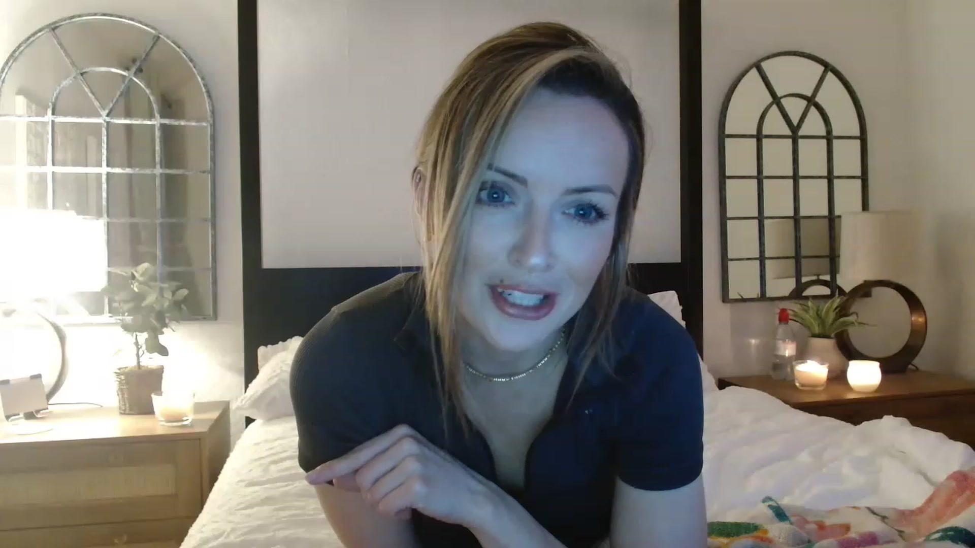 Gallery image thumbnail from Miz_Honey's myfreecams stream on, 03/31/2023, 21:12 image 18 of 20