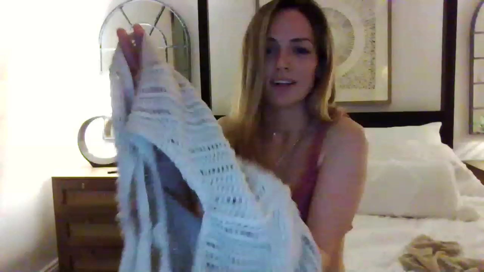 Gallery image thumbnail from Miz_Honey's myfreecams stream on, 07/10/2023, 22:11 image 1 of 20
