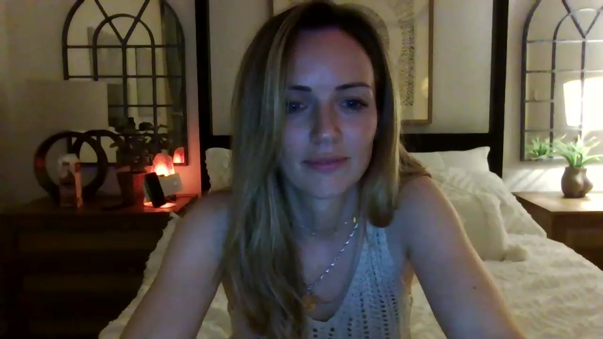 Gallery image thumbnail from Miz_Honey's myfreecams stream on, 07/10/2023, 22:11 image 8 of 20