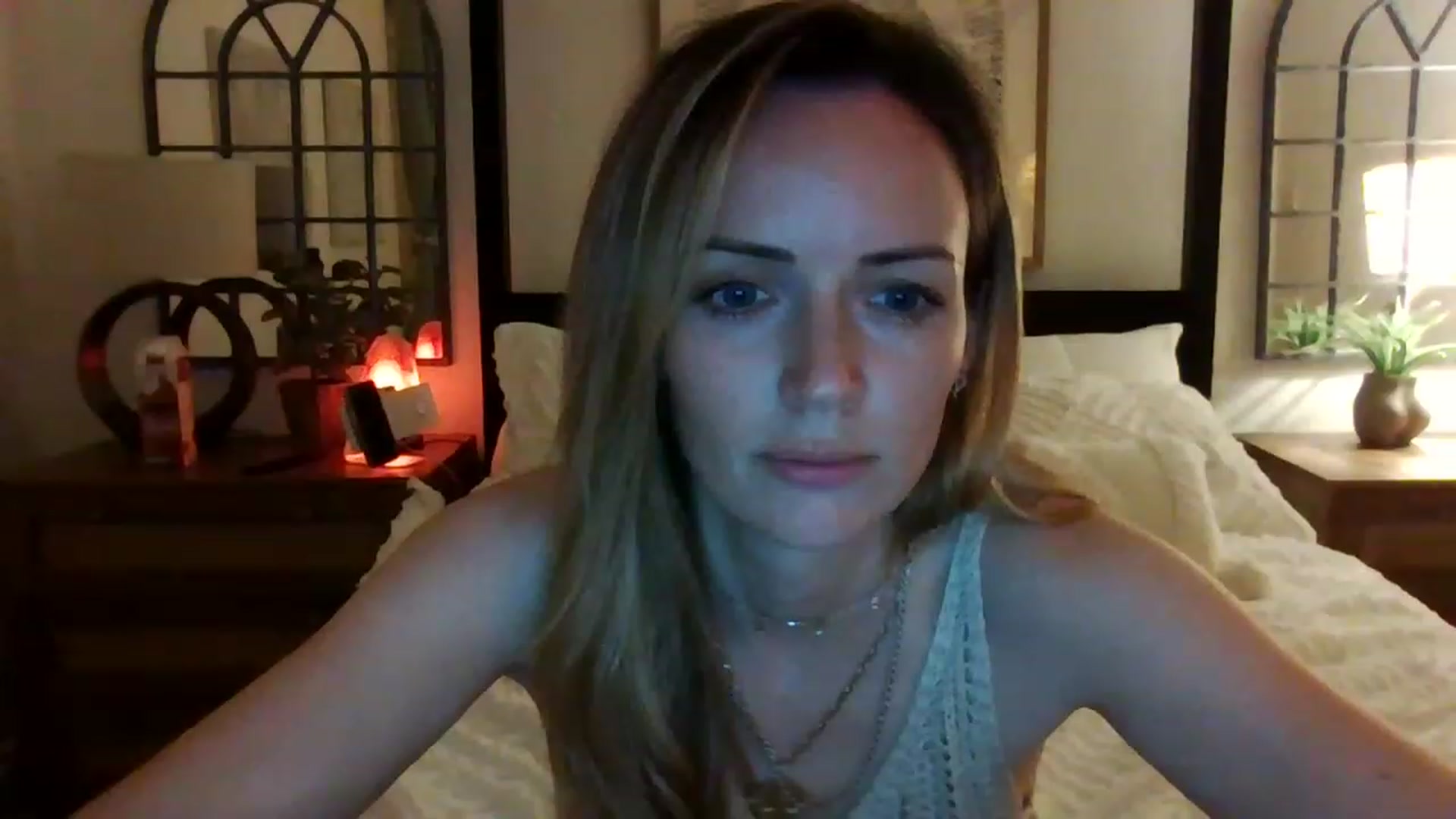 Gallery image thumbnail from Miz_Honey's myfreecams stream on, 07/10/2023, 22:11 image 14 of 20