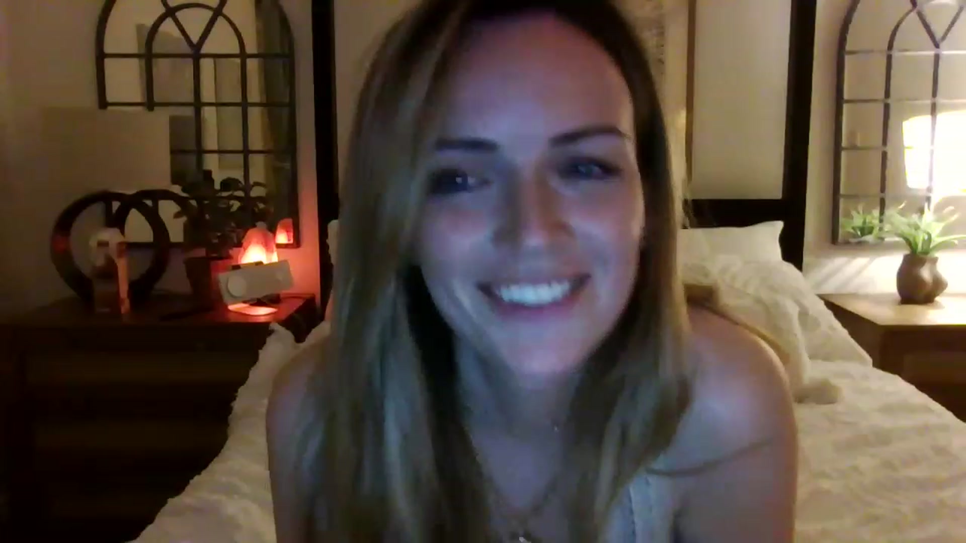 Gallery image thumbnail from Miz_Honey's myfreecams stream on, 07/10/2023, 22:11 image 19 of 20