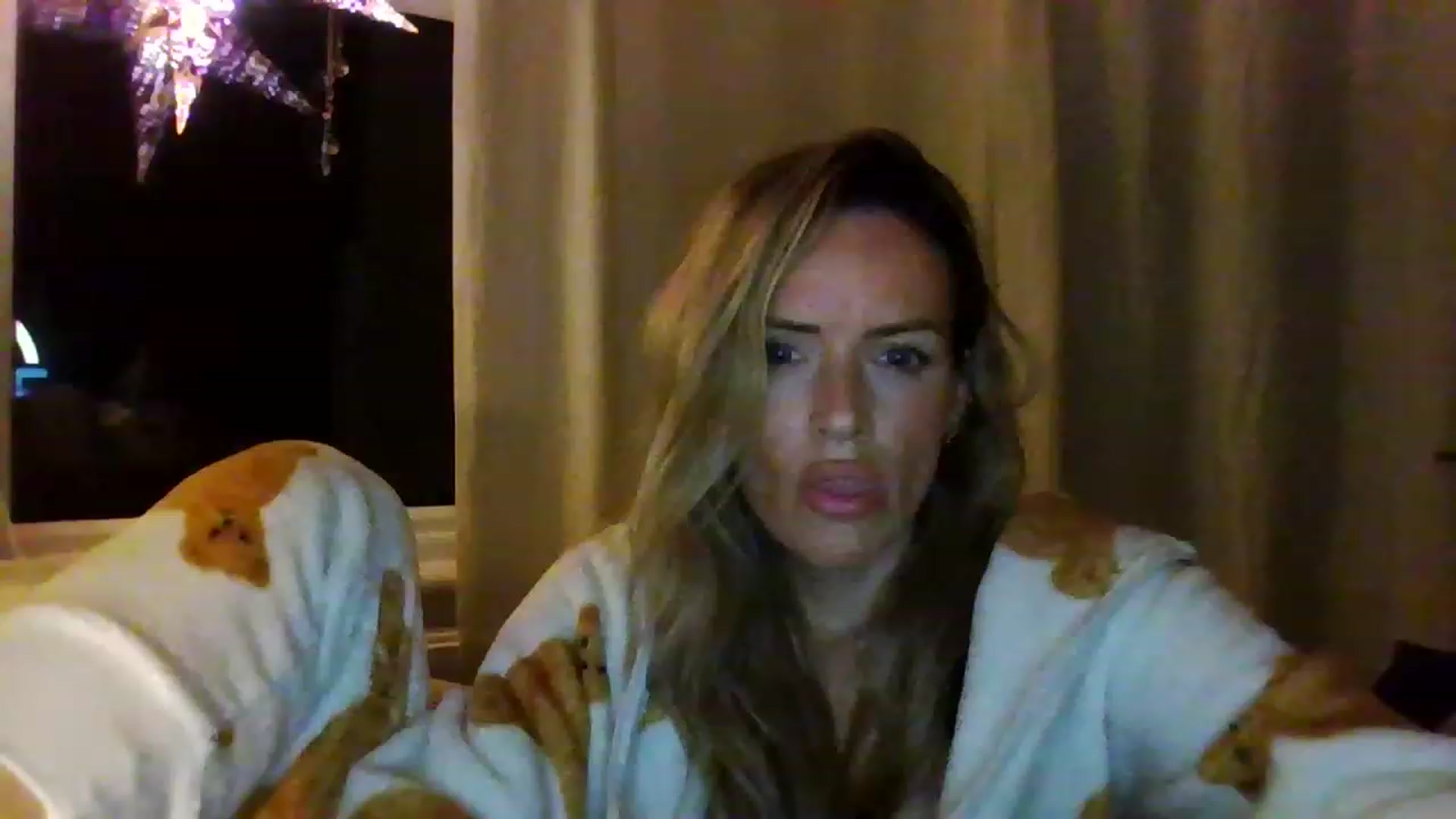 Gallery image thumbnail from Miz_Honey's myfreecams stream on, 08/03/2023, 21:51 image 20 of 20
