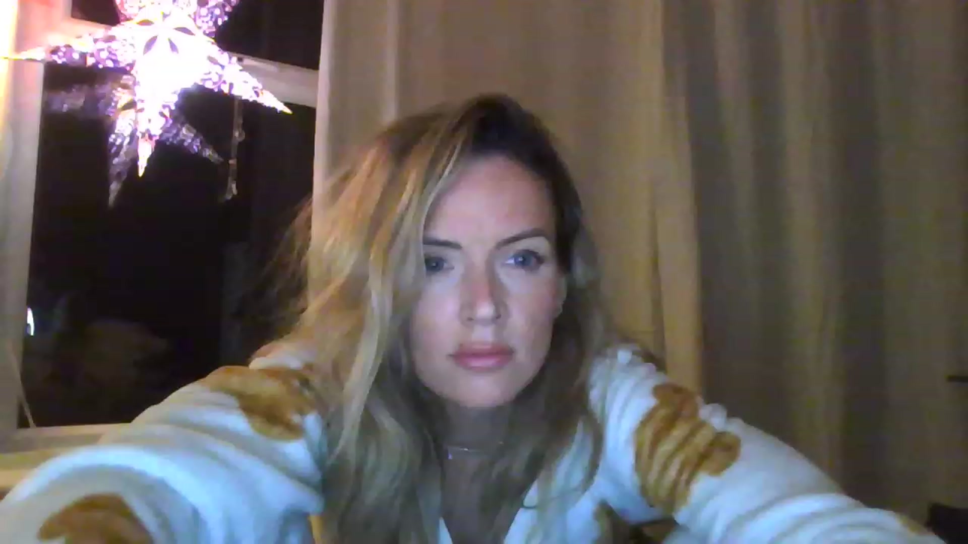 Gallery image thumbnail from Miz_Honey's myfreecams stream on, 08/03/2023, 21:51 image 9 of 20