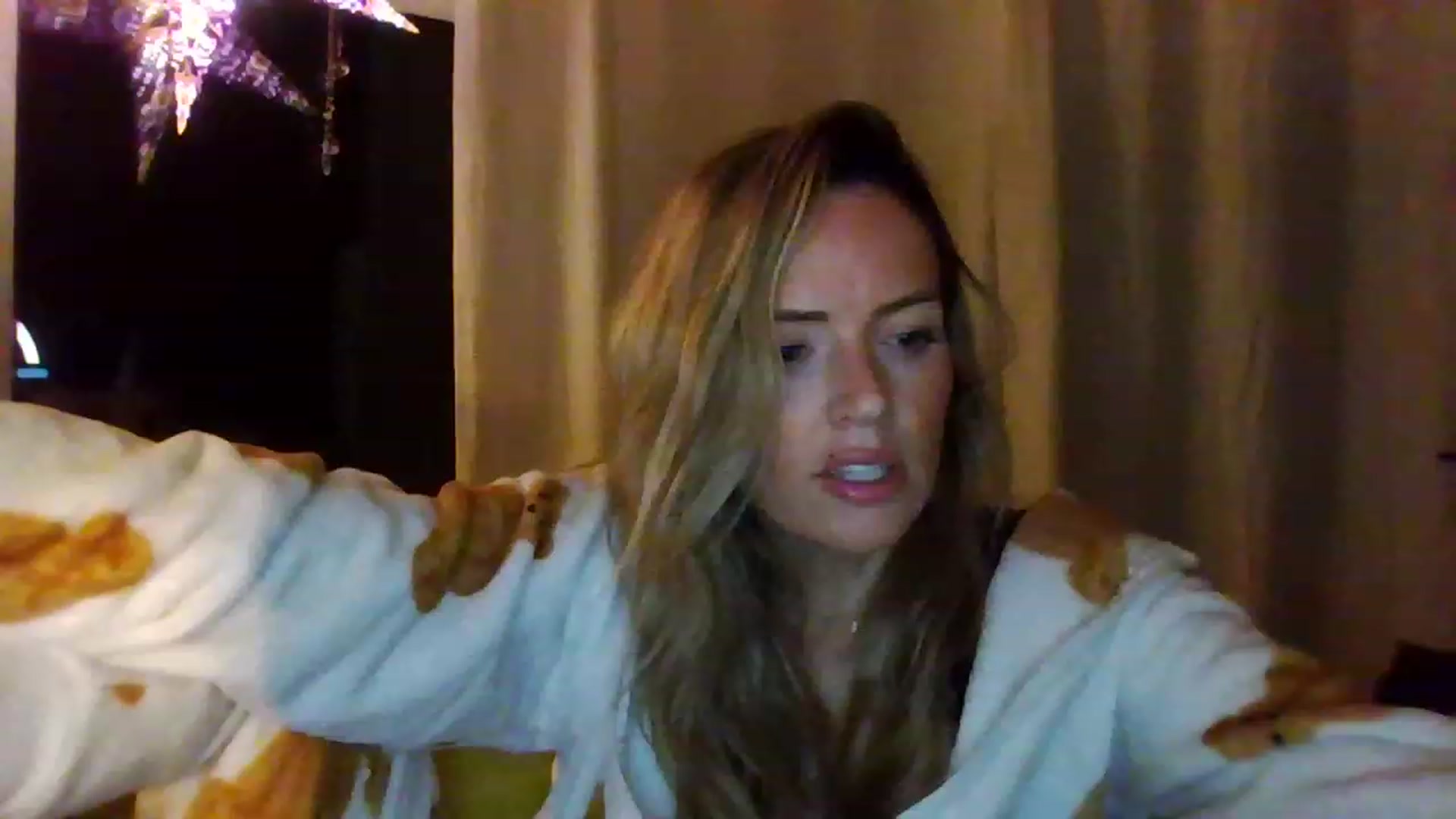 Gallery image thumbnail from Miz_Honey's myfreecams stream on, 08/03/2023, 21:51 image 18 of 20