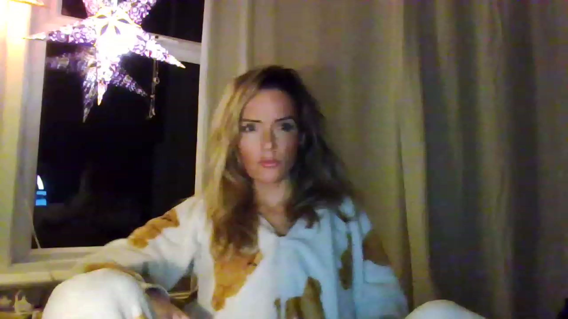Gallery image thumbnail from Miz_Honey's myfreecams stream on, 08/03/2023, 21:51 image 8 of 20