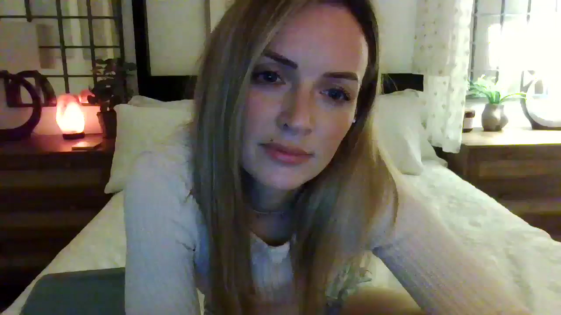 Gallery image thumbnail from Miz_Honey's myfreecams stream on, 08/11/2023, 22:02 image 18 of 20