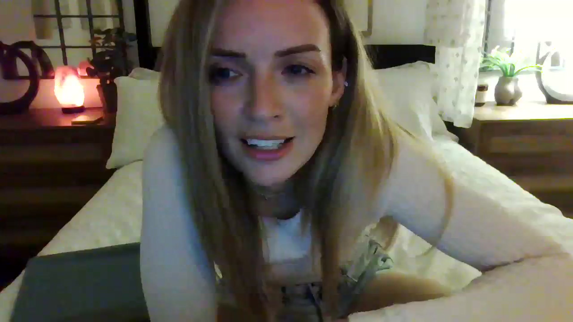 Gallery image thumbnail from Miz_Honey's myfreecams stream on, 08/11/2023, 22:02 image 15 of 20