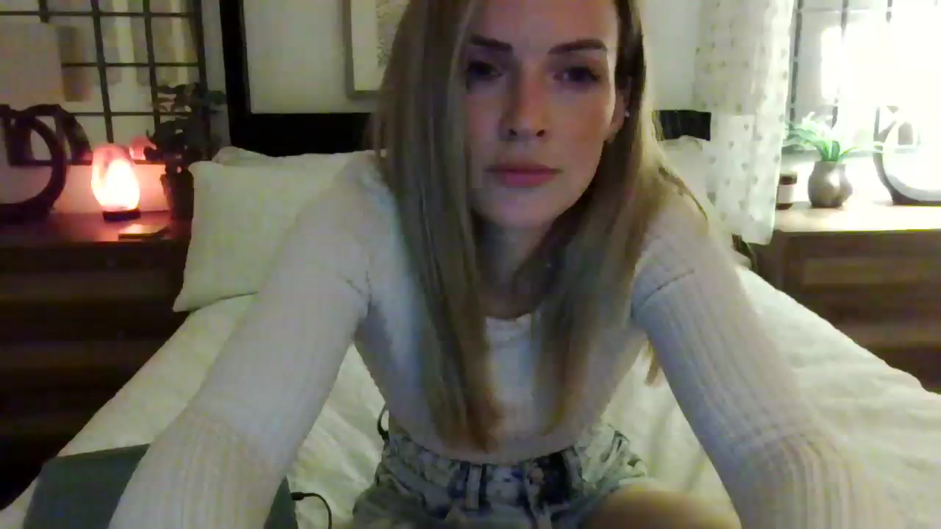 Gallery image thumbnail from Miz_Honey's myfreecams stream on, 08/11/2023, 22:02 image 17 of 20