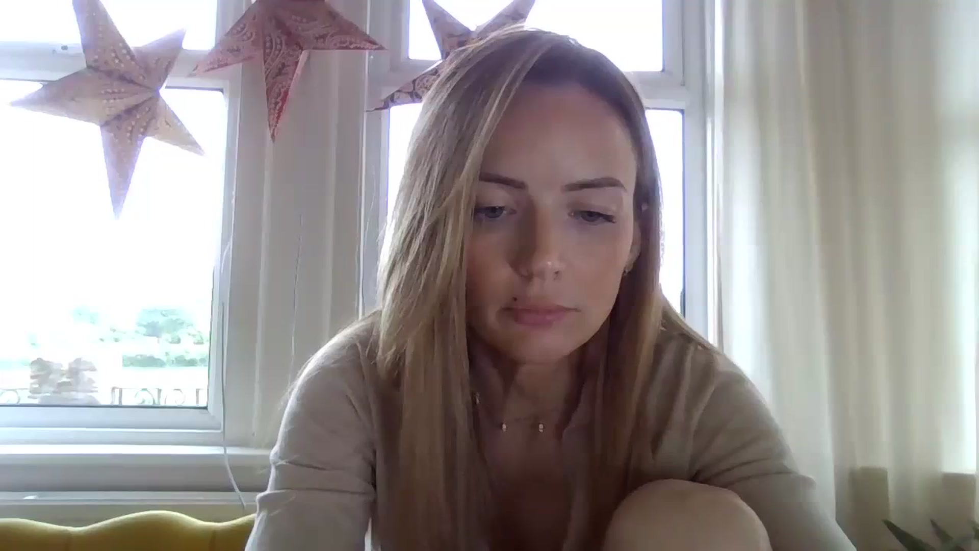 Gallery image thumbnail from Miz_Honey's myfreecams stream on, 08/17/2023, 14:39 image 7 of 20