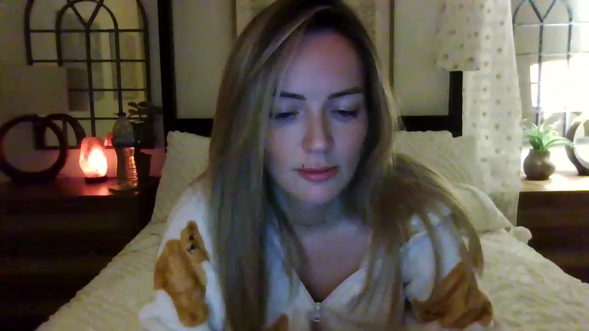 Gallery image thumbnail from Miz_Honey's myfreecams stream on, 08/17/2023, 22:51 image 6 of 20