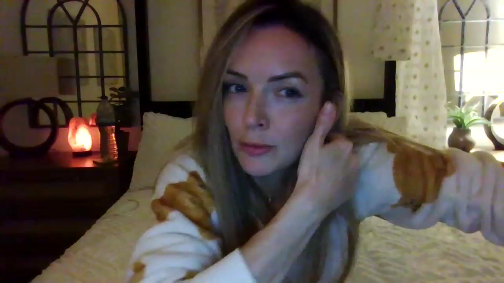 Gallery image thumbnail from Miz_Honey's myfreecams stream on, 08/17/2023, 22:51 image 7 of 20