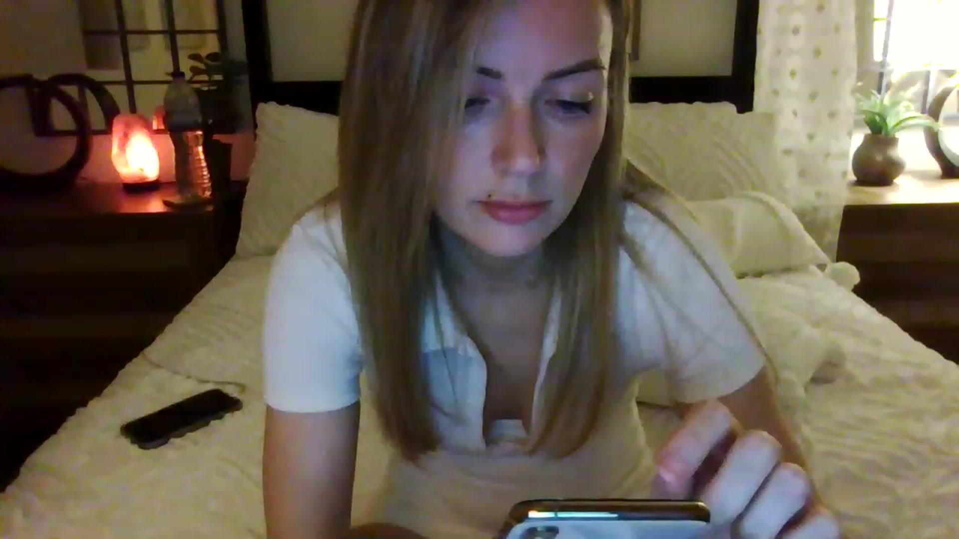 Gallery image thumbnail from Miz_Honey's myfreecams stream on, 08/17/2023, 23:32 image 2 of 20