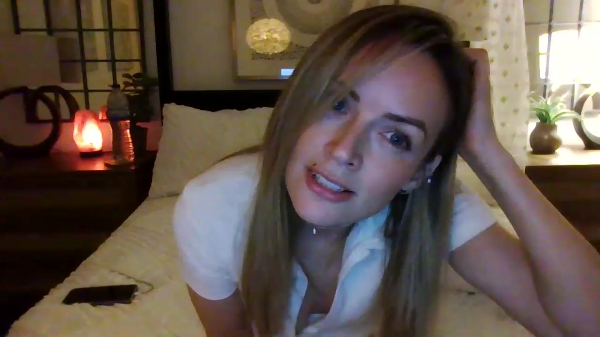 Gallery image thumbnail from Miz_Honey's myfreecams stream on, 08/17/2023, 23:32 image 15 of 20