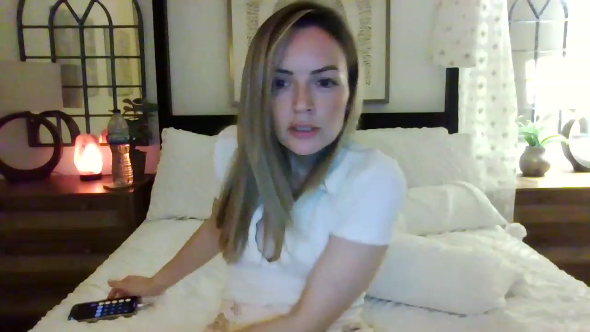 Gallery image thumbnail from Miz_Honey's myfreecams stream on, 08/17/2023, 23:32 image 6 of 20