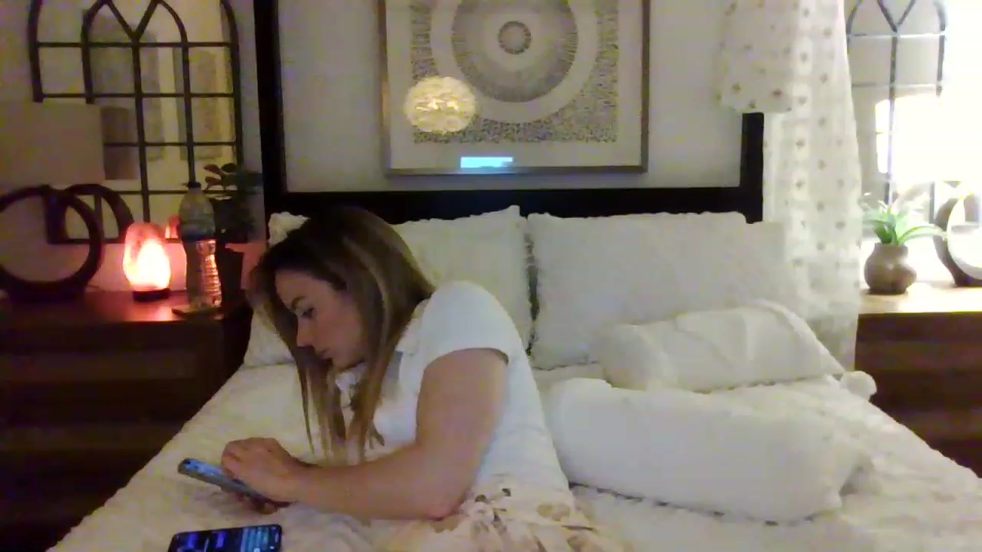 Gallery image thumbnail from Miz_Honey's myfreecams stream on, 08/17/2023, 23:32 image 10 of 20