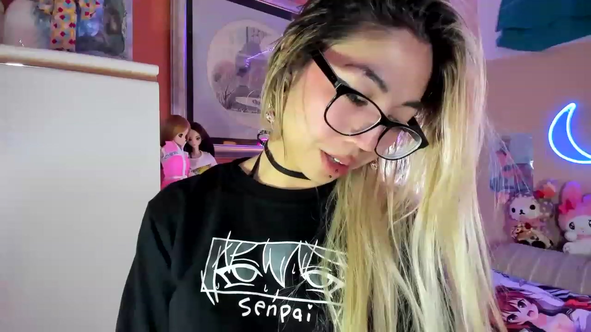 Gallery image thumbnail from MizuChan's myfreecams stream on, 11/28/2022, 08:16 image 5 of 20