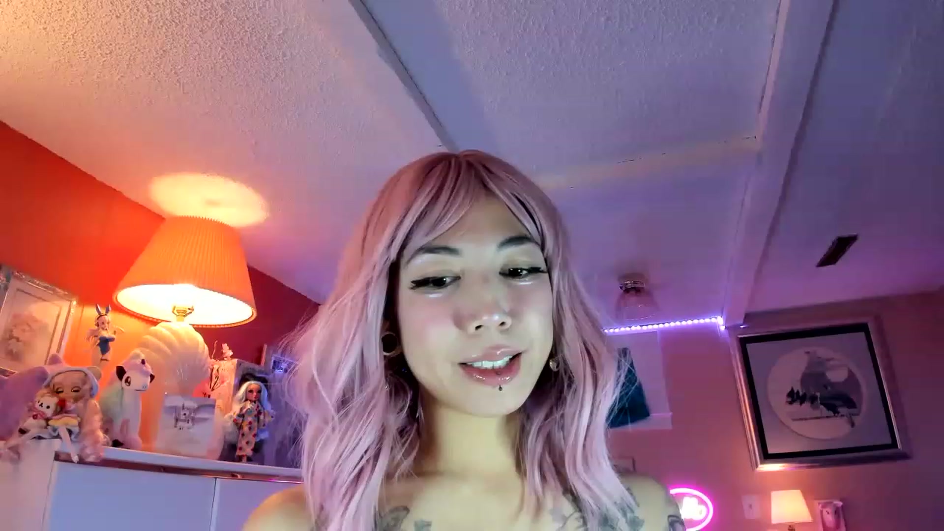 Gallery image thumbnail from MizuChan's myfreecams stream on, 12/04/2022, 10:29 image 1 of 20
