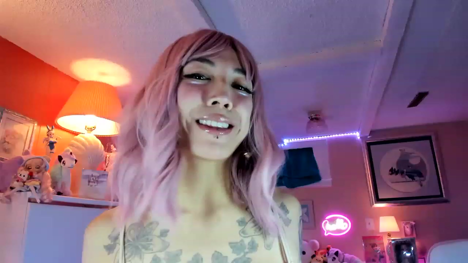 Gallery image thumbnail from MizuChan's myfreecams stream on, 12/04/2022, 10:29 image 6 of 20