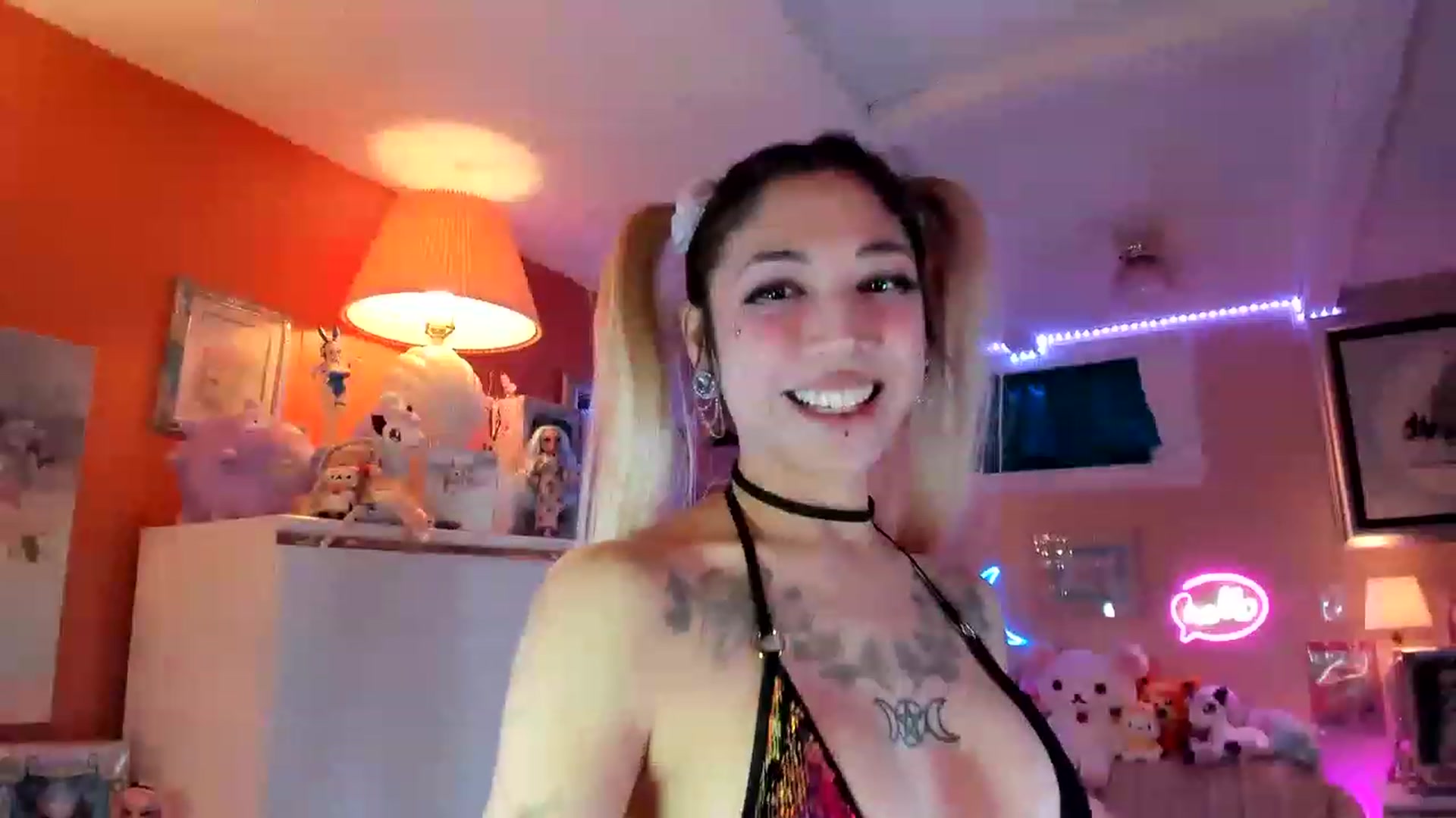 Gallery image thumbnail from MizuChan's myfreecams stream on, 12/07/2022, 07:50 image 9 of 20