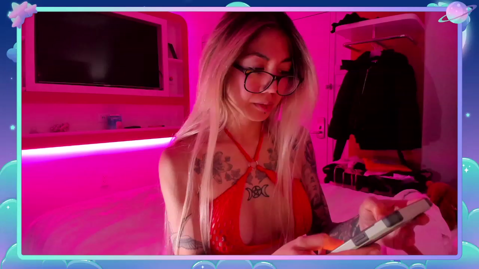 Gallery image thumbnail from MizuChan's myfreecams stream on, 01/01/2023, 08:42 image 13 of 20