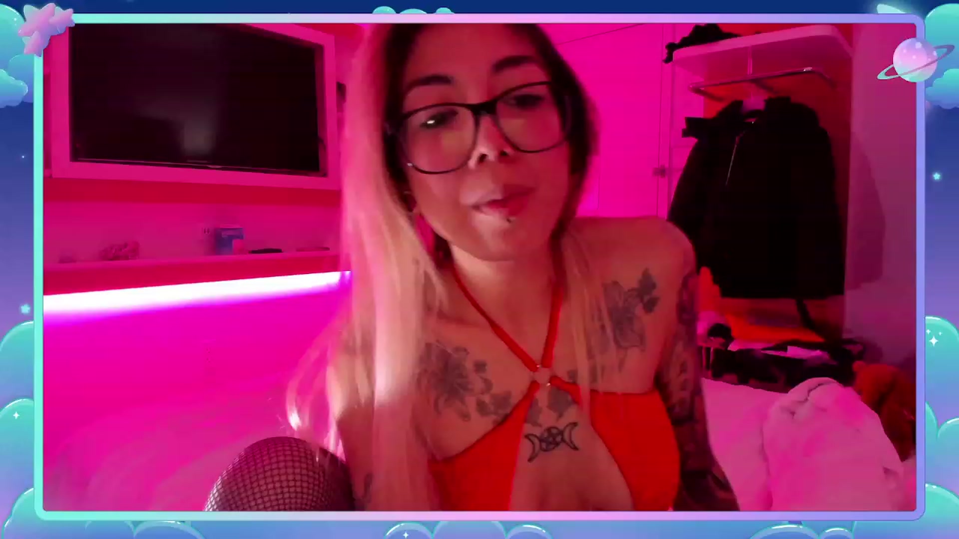 Gallery image thumbnail from MizuChan's myfreecams stream on, 01/01/2023, 08:42 image 8 of 20