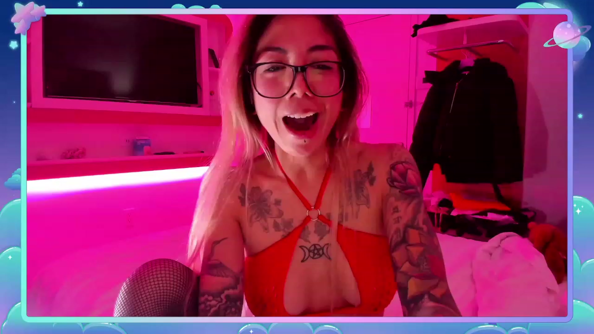 Gallery image thumbnail from MizuChan's myfreecams stream on, 01/01/2023, 08:42 image 9 of 20