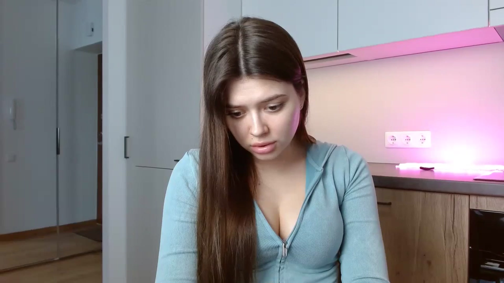 Gallery image thumbnail from Mlsweetie's myfreecams stream on, 03/25/2024, 14:28 image 9 of 20