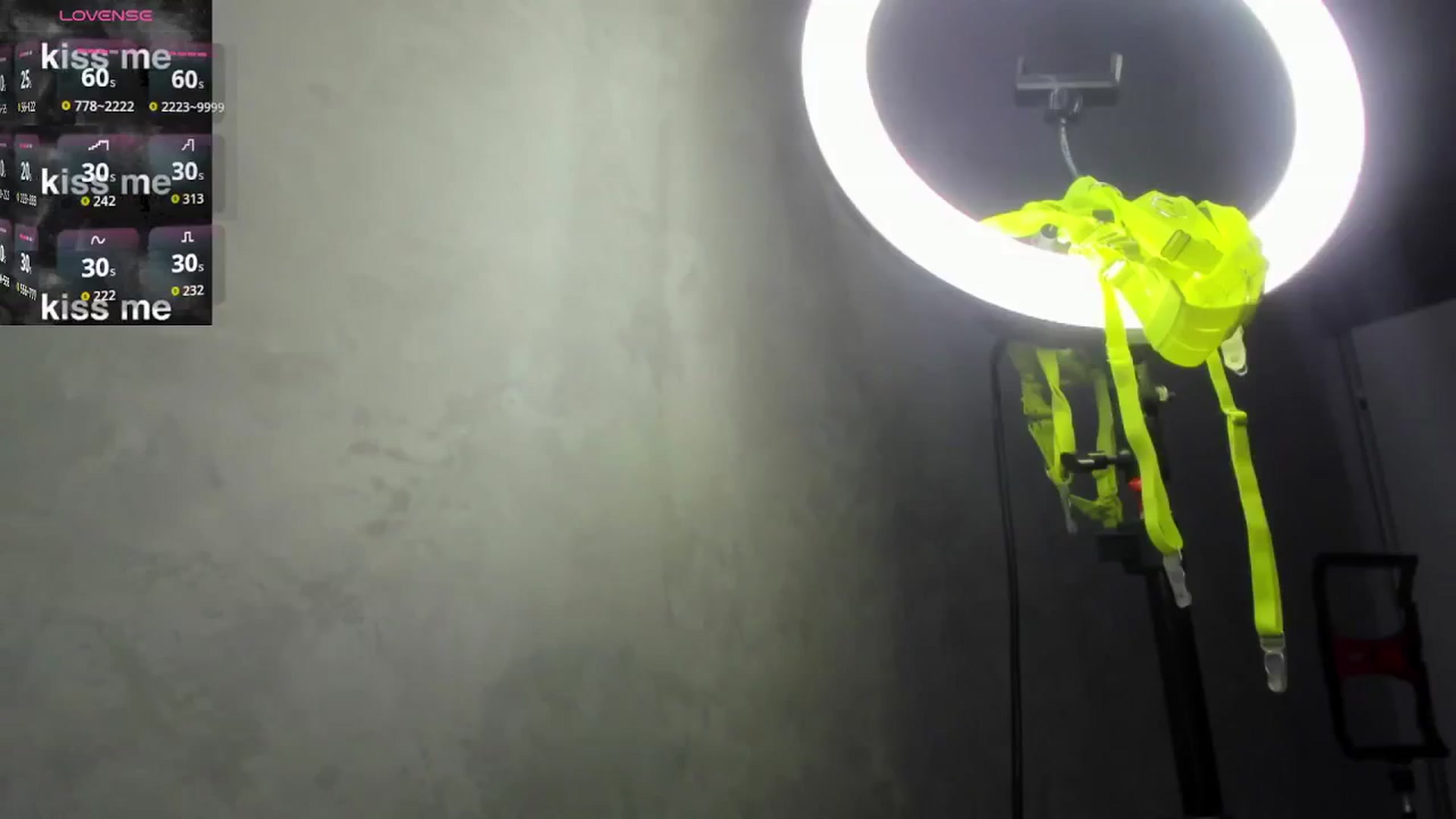 Gallery image thumbnail from MmmK_'s myfreecams stream on, 10/08/2025, 20:10 image 19 of 20