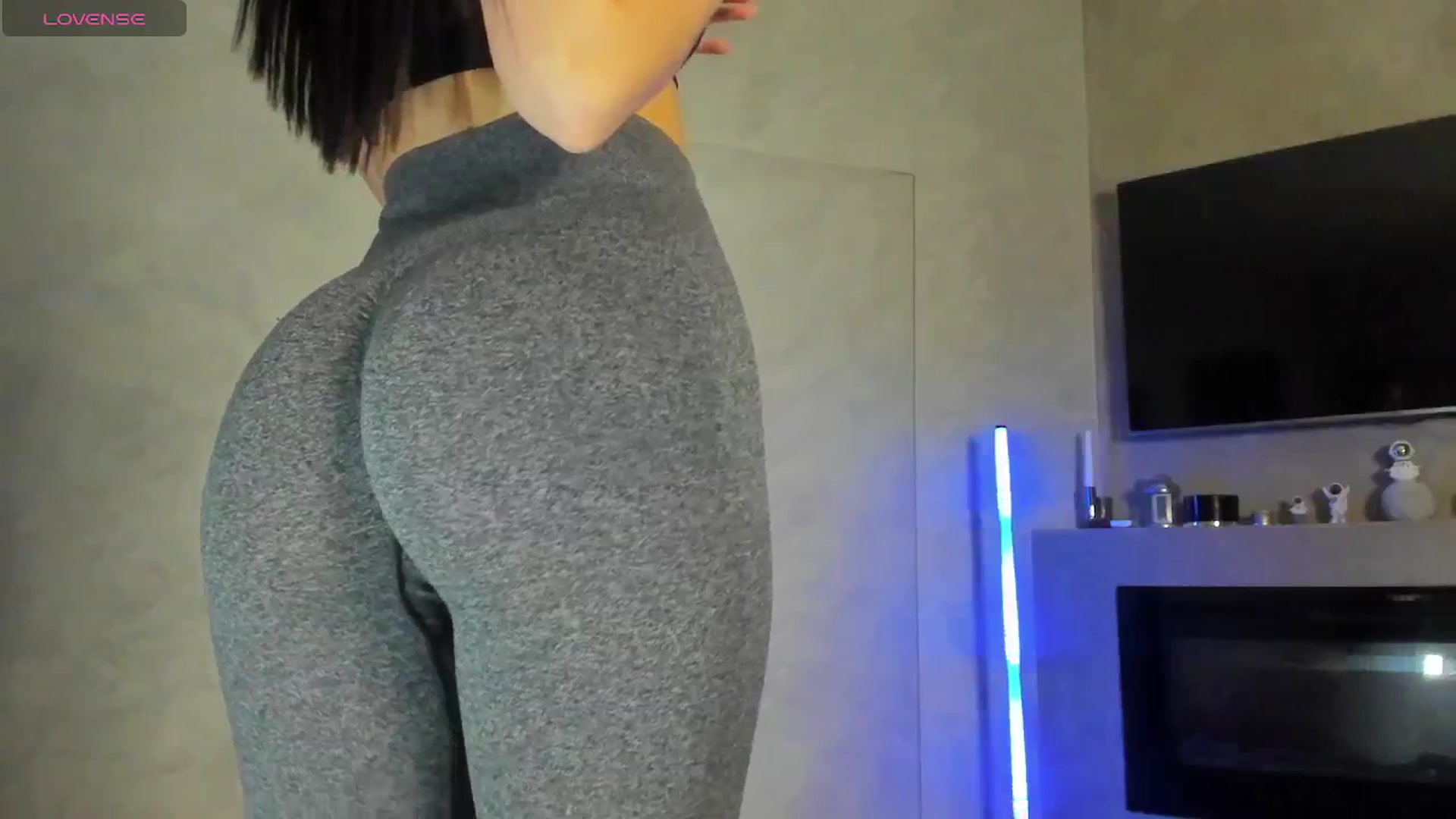 Gallery image thumbnail from MmmWetK's myfreecams stream on, 02/05/2026, 18:52 image 15 of 20