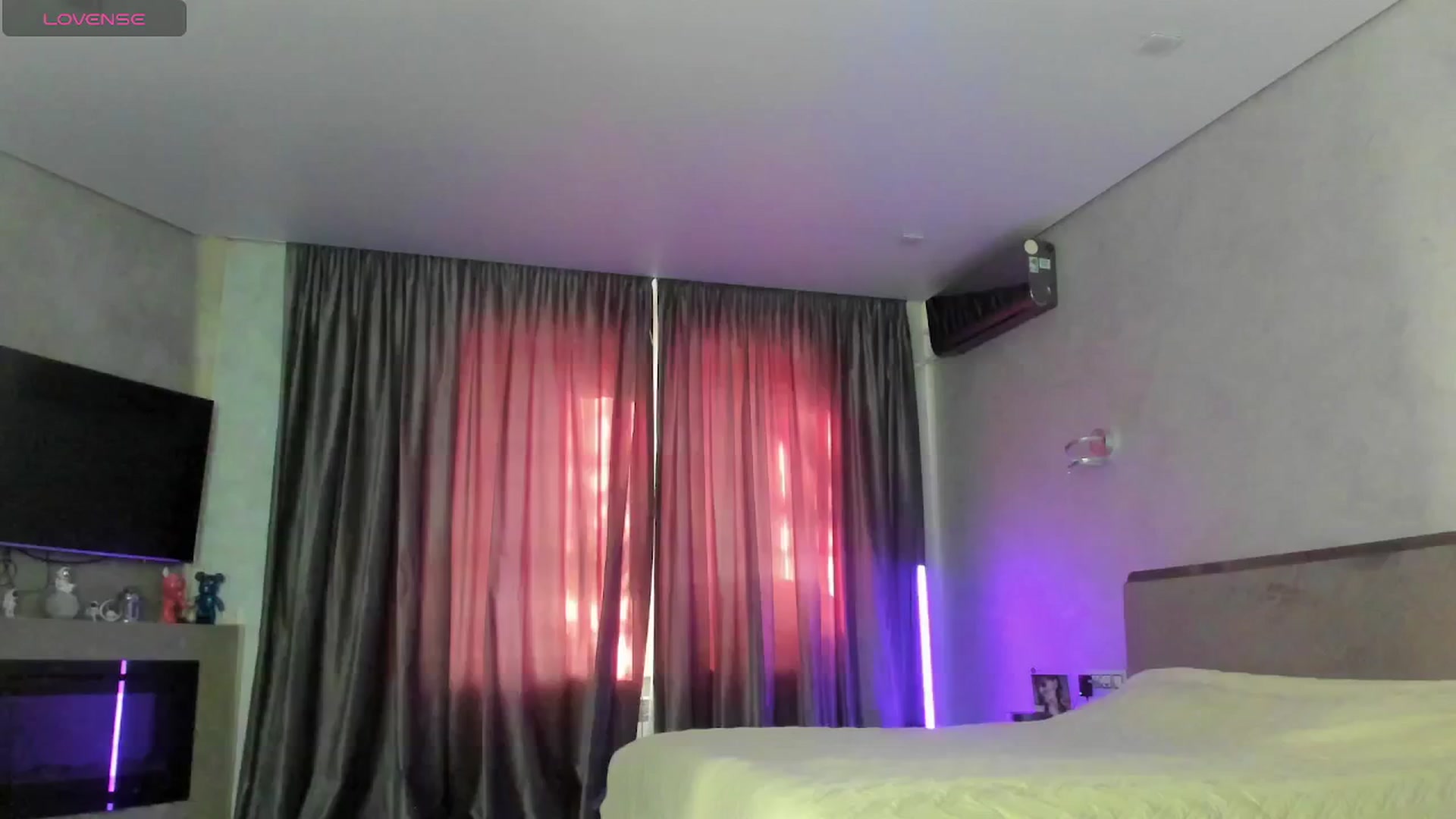 Gallery image thumbnail from MmmWetK's myfreecams stream on, 02/10/2026, 12:46 image 12 of 20