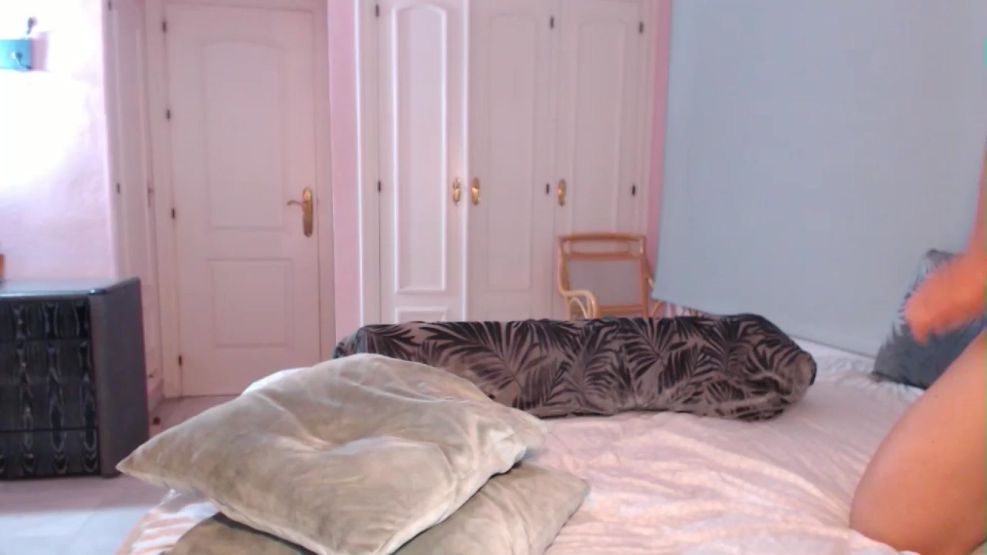 Gallery image thumbnail from Mmmgirl's myfreecams stream on, 06/07/2025, 19:47 image 1 of 20